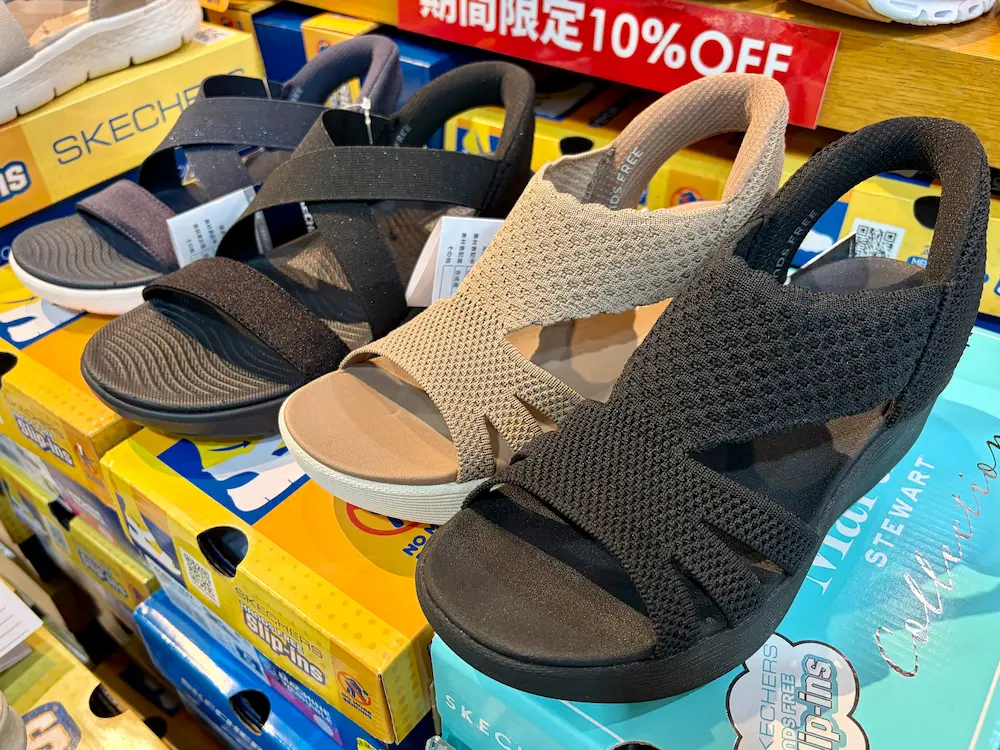 スケッチャーズ